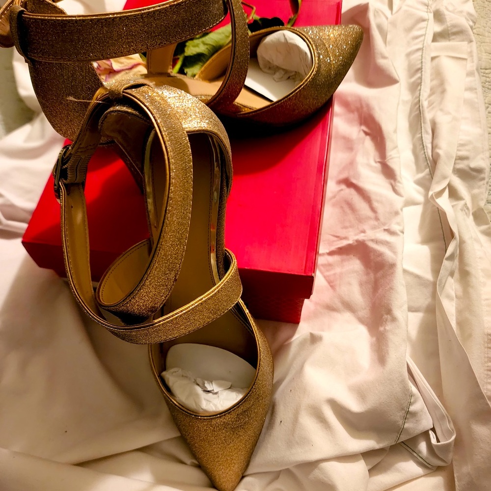 Gold Diva